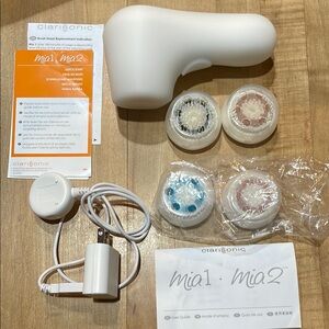 💚Clarisonic MIA 2 face cleaning brush with five brush heads